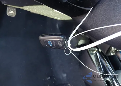 2017 Toyota Prius Three из США, поврежденный, VIN JTDKARFUXH3531544